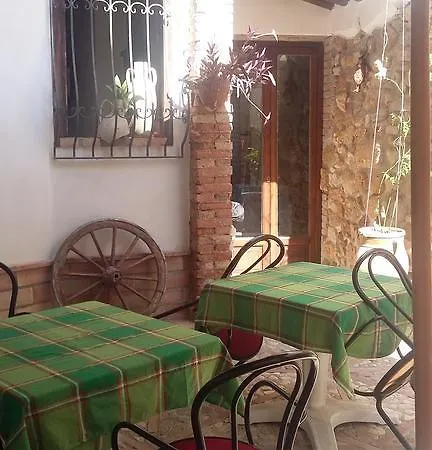 Bed & Breakfast Lemon Garden 4*