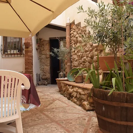 Lemon Garden Bed & Breakfast Sciacca